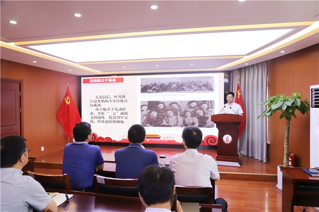 讲述故事.jpg